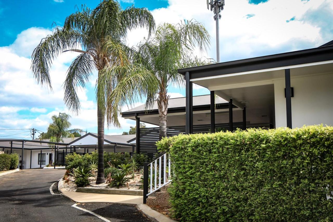 The Club Motor Inn Chinchilla Exterior photo